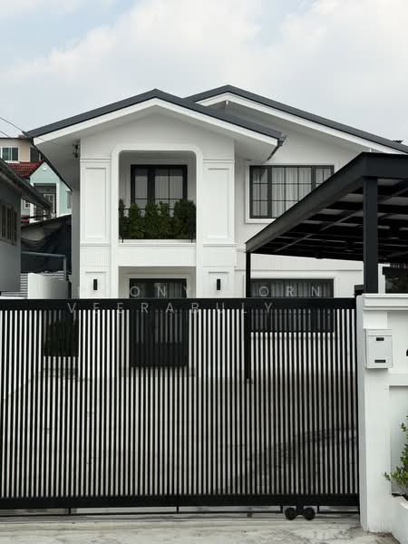 บ้านเดี่ยวตกแต่งสไตล์ Cozy ซอยอ่อนนุช 44, กรุงเทพ, สวนหลวง, สวนหลวง, กรุงเทพ, 250 ตร.ม., บ้านเดี่ยว ขาย, โดย Poonyaporn Veerabulyarit, 500174697 - DDproperty.com