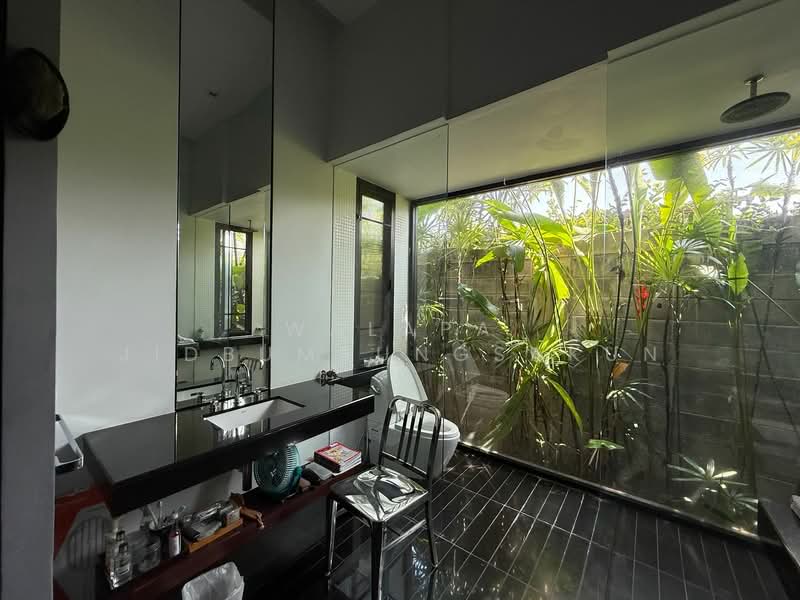 2-BR House, Bangkok, Jom Phon, Chatuchak, Bangkok, 2 Bedrooms, 502 sqm, Single Detached House For Sale, by Walapa Jidbumrungsakun, 500174707 - DDproperty.com