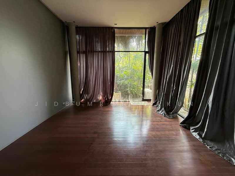 2-BR House, Bangkok, Jom Phon, Chatuchak, Bangkok, 2 Bedrooms, 502 sqm, Single Detached House For Sale, by Walapa Jidbumrungsakun, 500174707 - DDproperty.com