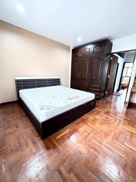 ทาวเฮาส์ ทางขึ้นรถไฟฟ้าลาดพร้าว71 อยู่ประตูหมู่บ้าน, Bangkok, Wang Thonglang, Wang Thonglang, Bangkok, 2 Bedrooms, 150 sqm, Townhouse For Sale, by Thiya Chaysabut, 500174786 - DDproperty.com