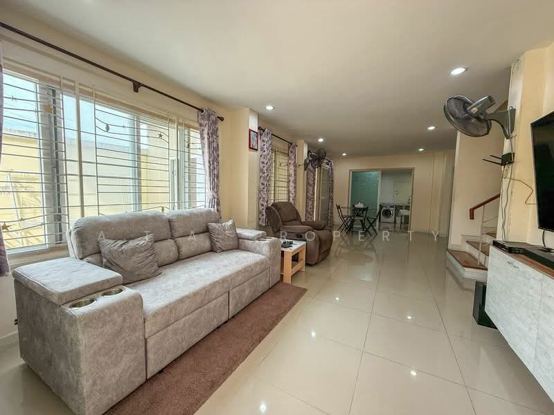 เดอะเซ็นทรัล 2 ชากค้อ ศรีราชา, Chon Buri (Pattaya), Surasak, Si Racha, Chon Buri (Pattaya), 3 Bedrooms, 120 sqm, Townhouse For Sale, by A.T.A. Property, 500174788 - DDproperty.com