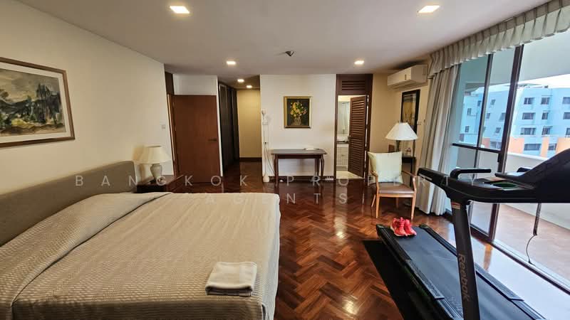 ให้เช่า - Ruamrudee Penthouse : ร่วมฤดีเพนท์เฮ้าส์, กรุงเทพ