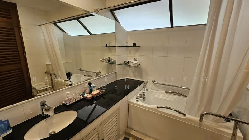 For Rent - Ruamrudee Penthouse, Bangkok