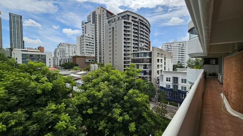 ให้เช่า - Ruamrudee Penthouse : ร่วมฤดีเพนท์เฮ้าส์, กรุงเทพ