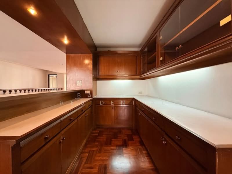 Sriratana Mansion 1, Bangkok, 7 Soi Sukhumvit 12, Khlong Toei, Khlong Toei, Bangkok, 3 Bedrooms, 321 sqm, Apartment For Rent, by Bangkok Residential, 500174800 - DDproperty.com