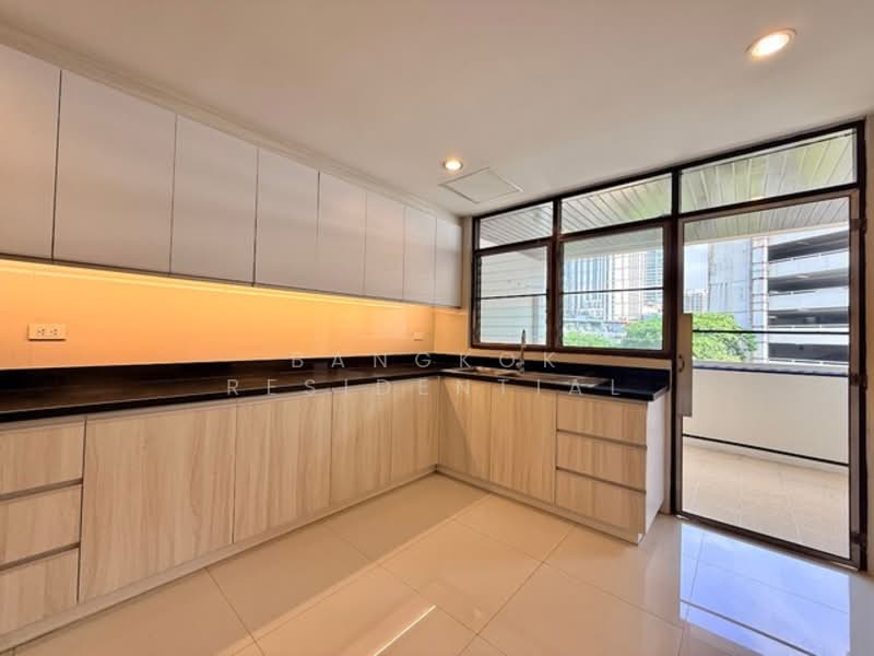 Sriratana Mansion 1, Bangkok, 7 Soi Sukhumvit 12, Khlong Toei, Khlong Toei, Bangkok, 3 Bedrooms, 321 sqm, Apartment For Rent, by Bangkok Residential, 500174800 - DDproperty.com