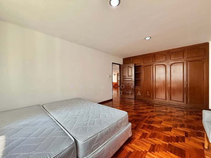 Sriratana Mansion 1, Bangkok, 7 Soi Sukhumvit 12, Khlong Toei, Khlong Toei, Bangkok, 3 Bedrooms, 321 sqm, Apartment For Rent, by Bangkok Residential, 500174800 - DDproperty.com