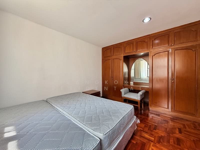 Sriratana Mansion 1, Bangkok, 7 Soi Sukhumvit 12, Khlong Toei, Khlong Toei, Bangkok, 3 Bedrooms, 321 sqm, Apartment For Rent, by Bangkok Residential, 500174800 - DDproperty.com