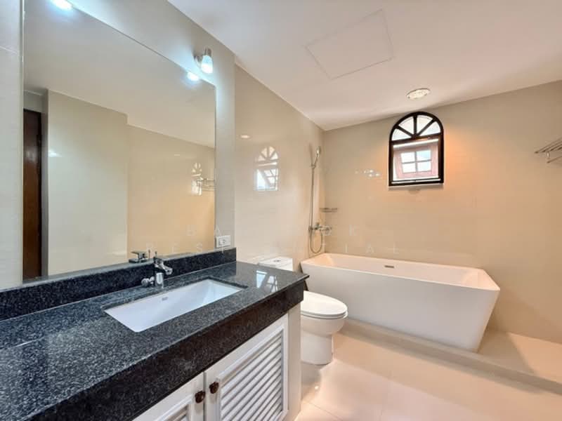 Sriratana Mansion 1, Bangkok, 7 Soi Sukhumvit 12, Khlong Toei, Khlong Toei, Bangkok, 3 Bedrooms, 321 sqm, Apartment For Rent, by Bangkok Residential, 500174800 - DDproperty.com