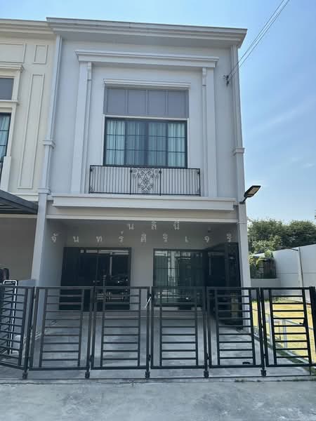 Siri Place Pattanakarn : สิริ เพลส พัฒนาการ, กรุงเทพ, 207 ซอย เฉลิมพระเกียรติ ร. 9, ดอกไม้, ประเวศ, กรุงเทพ, 150 ตร.ม., ทาวน์เฮ้าส์ ให้เช่า, โดย นลินี จันทร์ศิริเจริญ, 500174805 - DDproperty.com