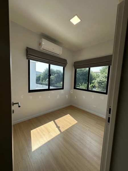 Siri Place Pattanakarn, Bangkok, 207 Soi Chaloem Prakiat Rama 9, Dok Mai, Prawet, Bangkok, 4 Bedrooms, 150 sqm, Townhouse For Rent, by Nalinee Chansiricharoen, 500174805 - DDproperty.com