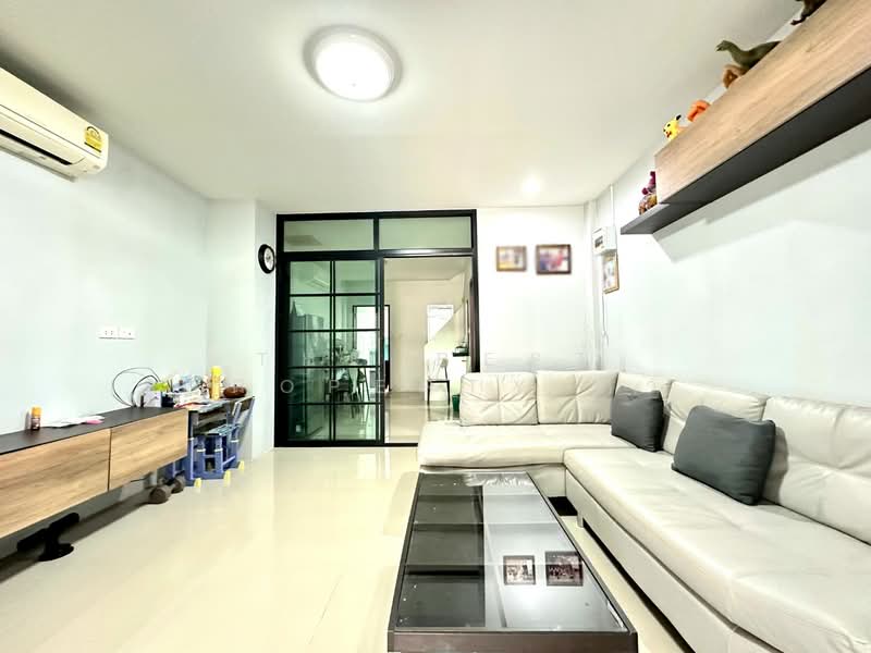 โกลเด้น ทาวน์ วังหิน - แตงอ่อน, ชลบุรี, สุรศักดิ์, ศรีราชา, ชลบุรี, 100 ตร.ม., ทาวน์เฮ้าส์ ขาย, โดย The Best Property ดิว, 500174853 - DDproperty.com