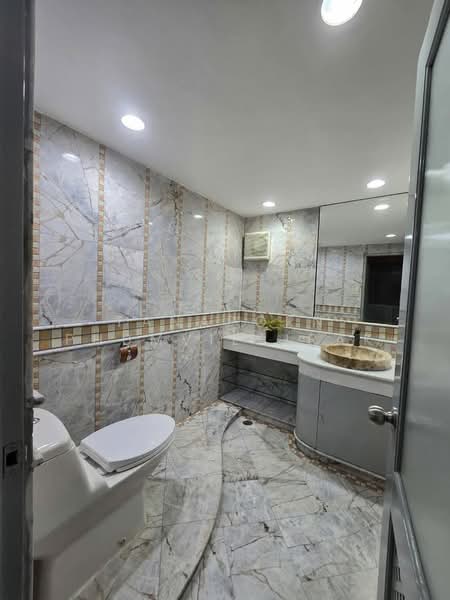 Sithakarn Condominium, Bangkok, 19 22 Chit Lom Alley, Lumphini, Pathum Wan, Bangkok, 2 Bedrooms, 245 sqm, Condo For Rent, by Tanaporn Phumvilairak, 500174863 - DDproperty.com