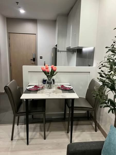 M Thonglor 10, Bangkok, 9 Soi Ekkamai 12, Ekkamai Road, Khlong Tan Nua, Watthana, Bangkok, 2 Bedrooms, 62 sqm, Condo For Rent, by Tanaporn Phumvilairak, 500174882 - DDproperty.com