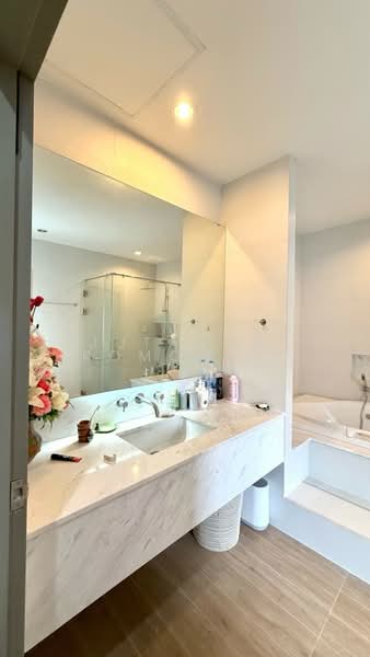 ขาย บ้านเดี่ยว 2 ชั้น หมู่บ้าน สิรินนารา อุดรธานี พื้นที่ใหญ่ ใกล้เมืองอุดร, อุดรธานี, หมูม่น, เมืองอุดรธานี, อุดรธานี, 349 ตร.ม., บ้านเดี่ยว ขาย, โดย Jutanon Komoottanaruk, 500174886 - DDproperty.com