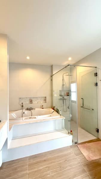 ขาย บ้านเดี่ยว 2 ชั้น หมู่บ้าน สิรินนารา อุดรธานี พื้นที่ใหญ่ ใกล้เมืองอุดร, อุดรธานี, หมูม่น, เมืองอุดรธานี, อุดรธานี, 349 ตร.ม., บ้านเดี่ยว ขาย, โดย Jutanon Komoottanaruk, 500174886 - DDproperty.com