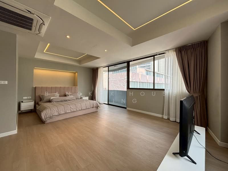 Premier Condominium, Bangkok, Sukhumvit 24 Alley, Khong Tan, Khlong Toei, Bangkok, 4 Bedrooms, 366 sqm, Condo For Rent, by Bangkok House Living, 500174889 - DDproperty.com