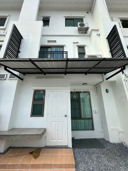 The Private Sukhumvit-Bangchak, Bangkok, 88 Sukhumvit 97/1 Alley, Bang Chak, Phra Khanong, Bangkok, 3 Bedrooms, 179 sqm, Townhouse For Sale, by Tanaporn Phumvilairak, 500174898 - DDproperty.com