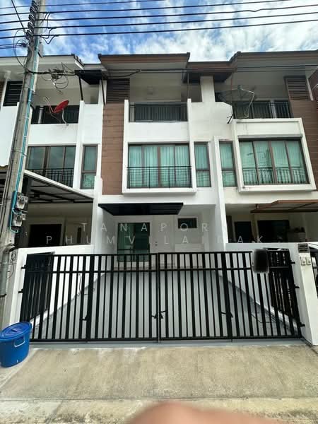 The Private Sukhumvit-Bangchak, Bangkok, 88 Sukhumvit 97/1 Alley, Bang Chak, Phra Khanong, Bangkok, 3 Bedrooms, 179 sqm, Townhouse For Sale, by Tanaporn Phumvilairak, 500174898 - DDproperty.com