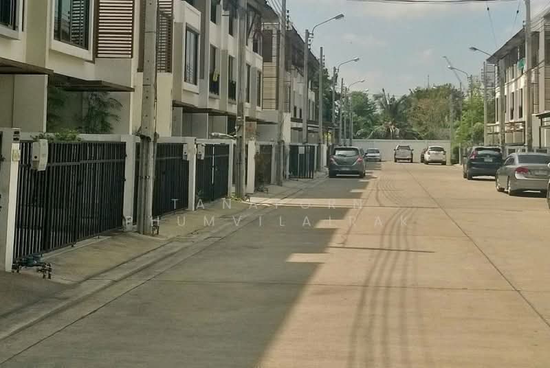 The Private Sukhumvit-Bangchak, Bangkok, 88 Sukhumvit 97/1 Alley, Bang Chak, Phra Khanong, Bangkok, 3 Bedrooms, 179 sqm, Townhouse For Sale, by Tanaporn Phumvilairak, 500174898 - DDproperty.com
