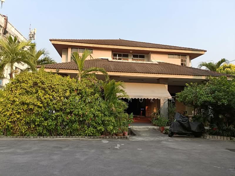 Din Daeng 3 Condominium, Bangkok, Din Daeng, Din Daeng, Bangkok, 5 Bedrooms, 2,400 sqm, Single Detached House For Sale, by Sagar Shukla, 500174908 - DDproperty.com