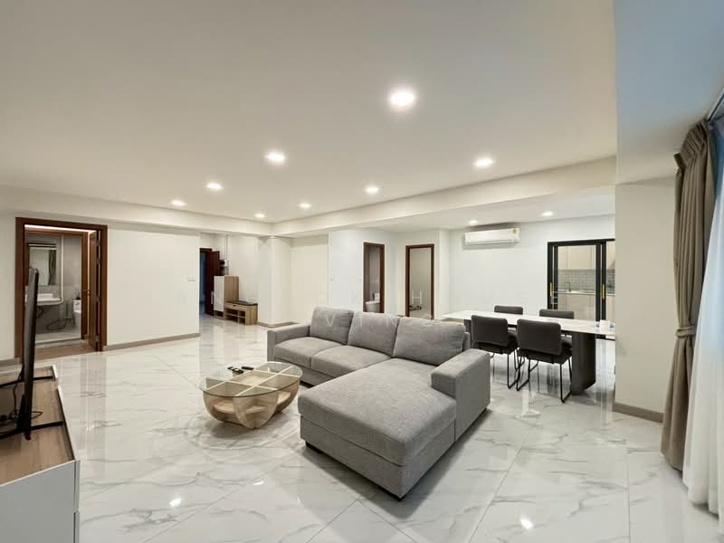 Royal Castle Sukhumvit : รอยัล คาสเซอร์ สุขุมวิท, กรุงเทพ, 30 ซอยสุขุมวิท 39, คลองเตยเหนือ, วัฒนา, กรุงเทพ, 160 ตร.ม., คอนโด ให้เช่า, โดย Bangkok House Living, 500174924 - DDproperty.com