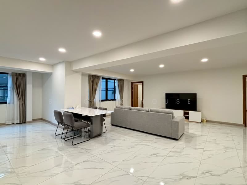 Royal Castle Sukhumvit : รอยัล คาสเซอร์ สุขุมวิท, กรุงเทพ, 30 ซอยสุขุมวิท 39, คลองเตยเหนือ, วัฒนา, กรุงเทพ, 160 ตร.ม., คอนโด ให้เช่า, โดย Bangkok House Living, 500174924 - DDproperty.com