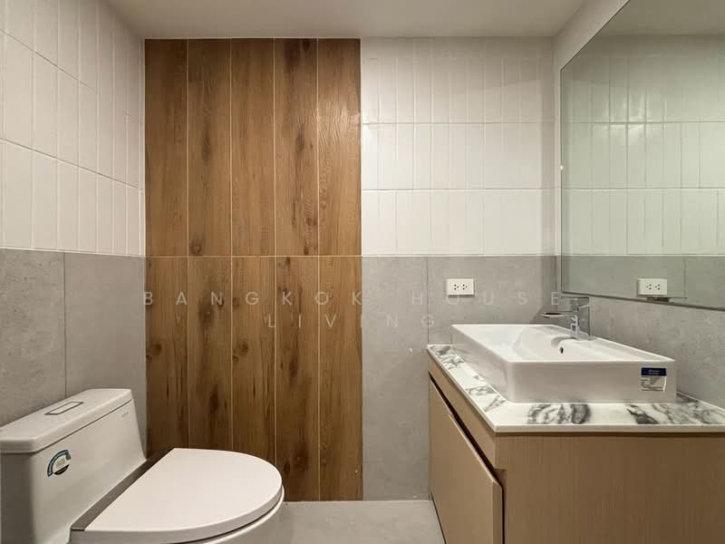 Royal Castle Sukhumvit, Bangkok, 30 Soi Sukhumvit 39, Khlongtoei Nua, Watthana, Bangkok, 3 Bedrooms, 190 sqm, Condo For Rent, by Bangkok House Living, 500174937 - DDproperty.com