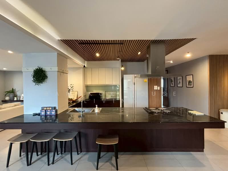 Baan Suanpetch, Bangkok, 18 Soi Sukhumvit 39, Khlong Tan Nua, Watthana, Bangkok, 3 Bedrooms, 265 sqm, Condo For Rent, by Bangkok House Living, 500174955 - DDproperty.com