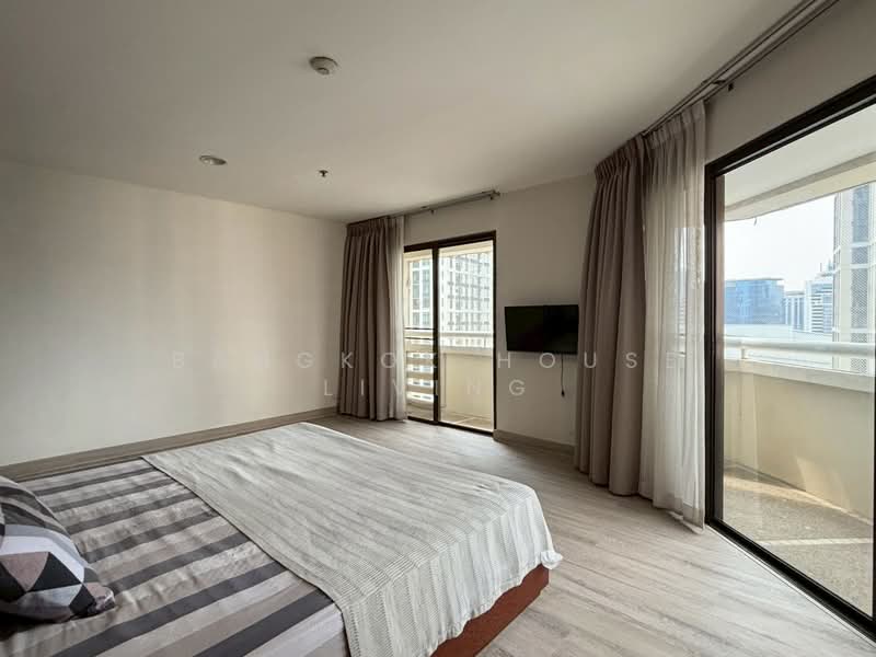 Baan Suanpetch, Bangkok, 18 Soi Sukhumvit 39, Khlong Tan Nua, Watthana, Bangkok, 3 Bedrooms, 265 sqm, Condo For Rent, by Bangkok House Living, 500174955 - DDproperty.com