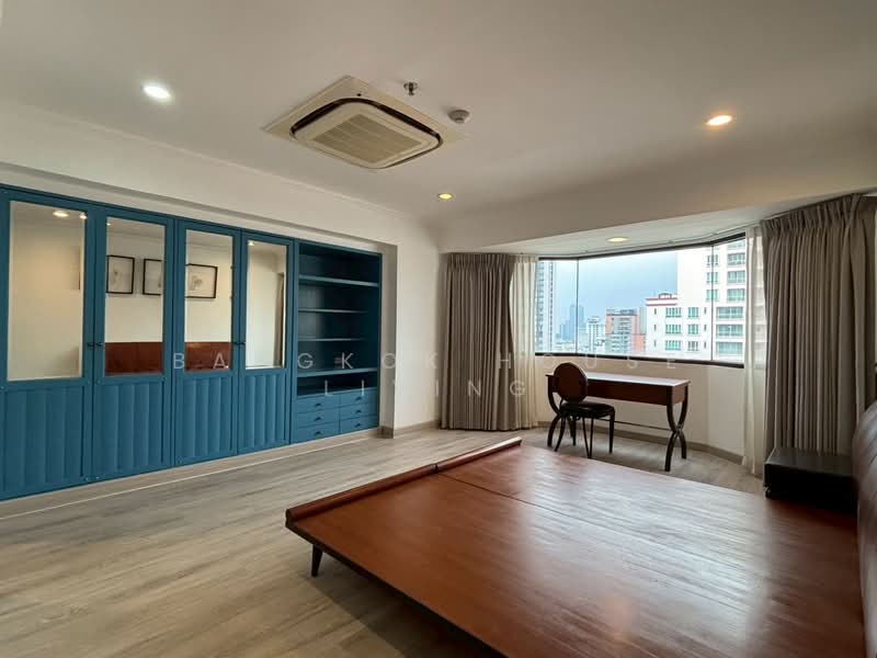 Baan Suanpetch, Bangkok, 18 Soi Sukhumvit 39, Khlong Tan Nua, Watthana, Bangkok, 3 Bedrooms, 265 sqm, Condo For Rent, by Bangkok House Living, 500174955 - DDproperty.com