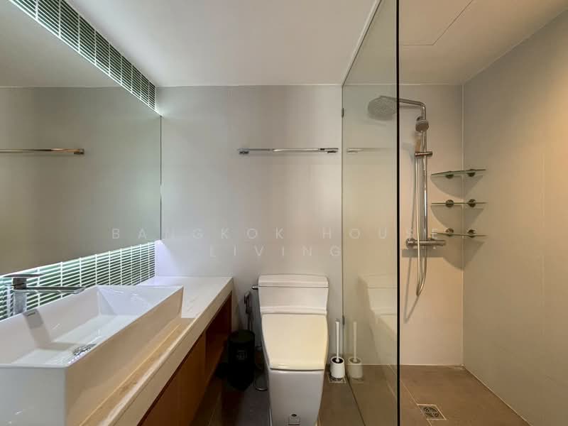 Baan Suanpetch, Bangkok, 18 Soi Sukhumvit 39, Khlong Tan Nua, Watthana, Bangkok, 3 Bedrooms, 265 sqm, Condo For Rent, by Bangkok House Living, 500174955 - DDproperty.com