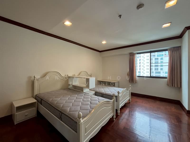 Baan Suanpetch, Bangkok, 18 Soi Sukhumvit 39, Khlong Tan Nua, Watthana, Bangkok, 2 Bedrooms, 135 sqm, Condo For Rent, by Bangkok House Living, 500174975 - DDproperty.com