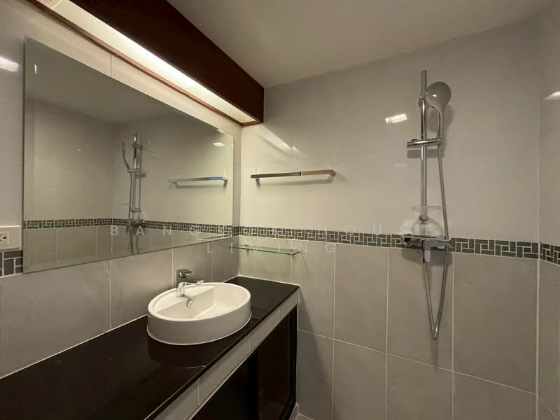 Baan Suanpetch, Bangkok, 18 Soi Sukhumvit 39, Khlong Tan Nua, Watthana, Bangkok, 2 Bedrooms, 135 sqm, Condo For Rent, by Bangkok House Living, 500174975 - DDproperty.com