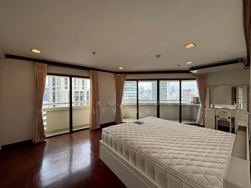 Baan Suanpetch, Bangkok, 18 Soi Sukhumvit 39, Khlong Tan Nua, Watthana, Bangkok, 2 Bedrooms, 135 sqm, Condo For Rent, by Bangkok House Living, 500174975 - DDproperty.com