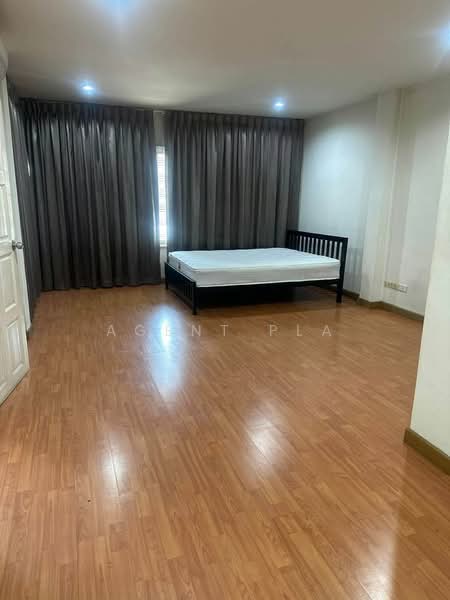 ให้เช่า บ้านเดี่ยว 3 ชั้น ย่านห้วยขวาง (SPSAD3856), กรุงเทพ, ถนนประชาราษฎร์บำเพ็ญ, สามเสนนอก, ห้วยขวาง, กรุงเทพ, 200 ตร.ม., บ้านเดี่ยว ให้เช่า, โดย Agent Pla, 500174976 - DDproperty.com