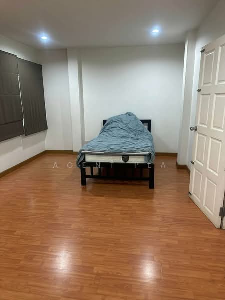 ให้เช่า บ้านเดี่ยว 3 ชั้น ย่านห้วยขวาง (SPSAD3856), กรุงเทพ, ถนนประชาราษฎร์บำเพ็ญ, สามเสนนอก, ห้วยขวาง, กรุงเทพ, 200 ตร.ม., บ้านเดี่ยว ให้เช่า, โดย Agent Pla, 500174976 - DDproperty.com