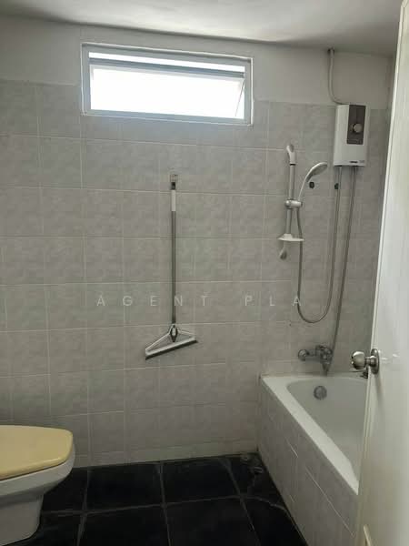 For Rent: 3-Story Detached House in Huai Khwang Area (SPSAD3856), Bangkok, ถนนประชาราษฎร์บำเพ็ญ, Samsen Nok, Huai Khwang, Bangkok, 6 Bedrooms, 200 sqm, Single Detached House For Rent, by Agent Pla, 500174976 - DDproperty.com