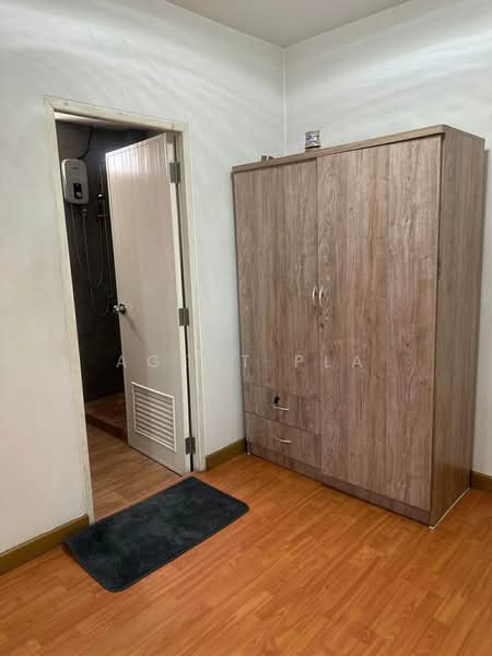 For Rent: 3-Story Detached House in Huai Khwang Area (SPSAD3856), Bangkok, ถนนประชาราษฎร์บำเพ็ญ, Samsen Nok, Huai Khwang, Bangkok, 6 Bedrooms, 200 sqm, Single Detached House For Rent, by Agent Pla, 500174976 - DDproperty.com