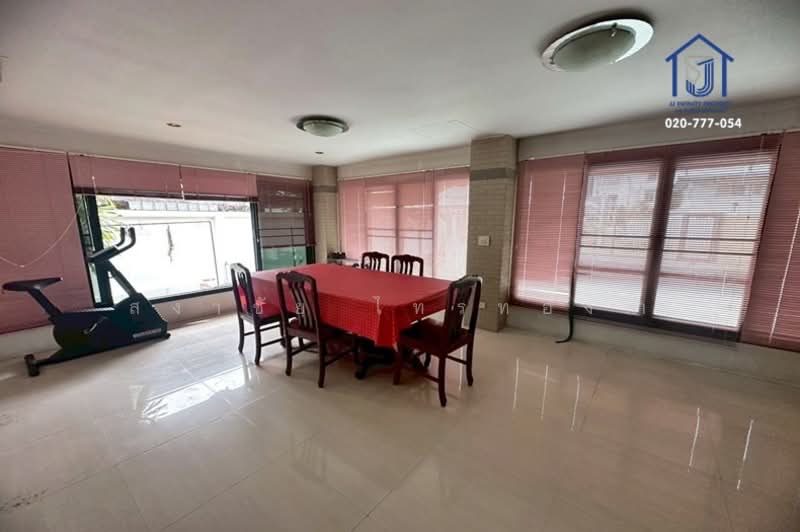 ซอยปรีดีพนมยงค์ 21 ถนนสุขุมวิท 71 แขวงพระโขนงฝั่งเหนือ เขตพระโขนง กรุงเทพมหานคร 10110, Bangkok, Bang Chak, Phra Khanong, Bangkok, 3 Bedrooms, 270 sqm, Single Detached House For Sale, by สง่าชัย ไทรทองคำ, 500174982 - DDproperty.com