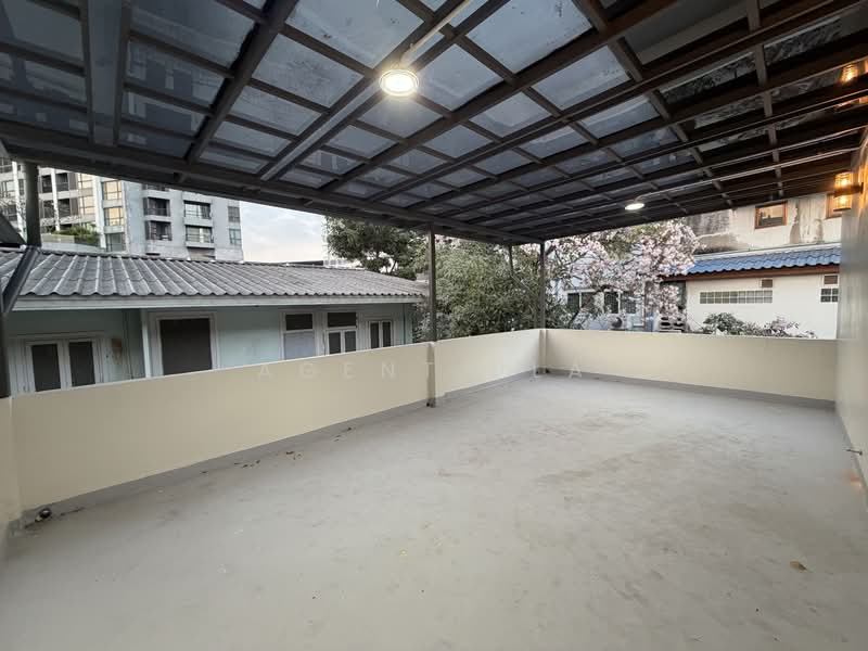 For Rent: 3-Story Townhouse, Casa Pacifica Bangkok (SPSAD3857), Bangkok, Phra Kanong, Khlong Toei, Bangkok, 5 Bedrooms, 401 sqm, Townhouse For Rent, by Agent Pla, 500174989 - DDproperty.com