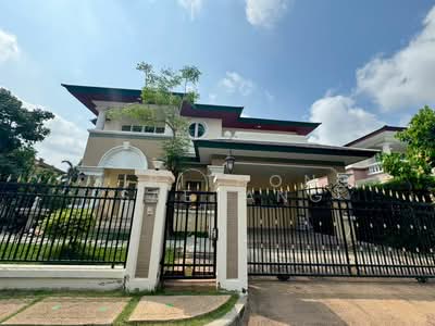 ขาย - ลดาวัลย์ สุขุมวิท ถนนเฉลิมพระเกียรติ ร.9 บ้านหลังมุม 100 ตารางวา 4 นอน 3 น้ำ, กรุงเทพ