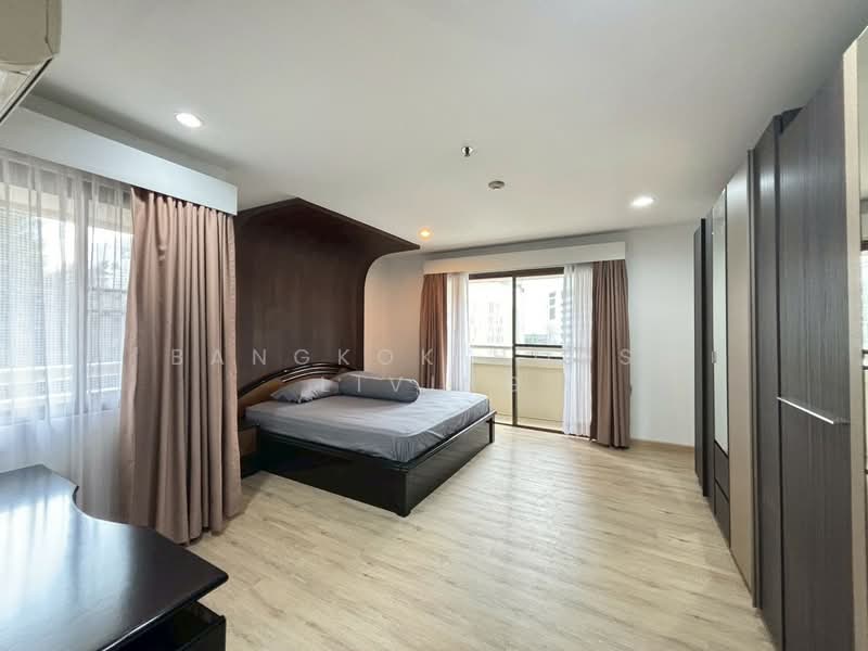 Baan Suanpetch, Bangkok, 18 Soi Sukhumvit 39, Khlong Tan Nua, Watthana, Bangkok, 2 Bedrooms, 135 sqm, Condo For Rent, by Bangkok House Living, 500174998 - DDproperty.com