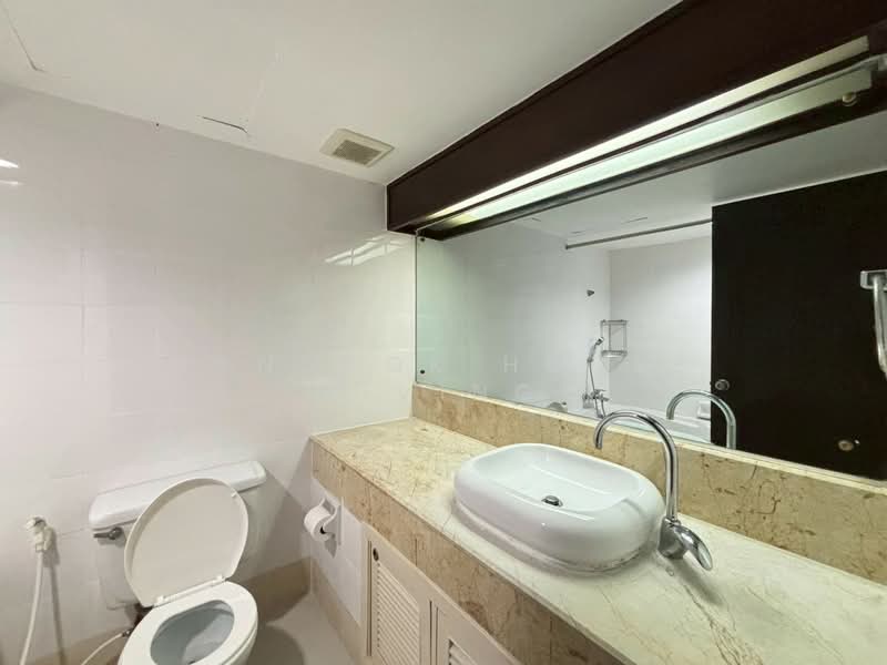 Baan Suanpetch, Bangkok, 18 Soi Sukhumvit 39, Khlong Tan Nua, Watthana, Bangkok, 2 Bedrooms, 135 sqm, Condo For Rent, by Bangkok House Living, 500174998 - DDproperty.com