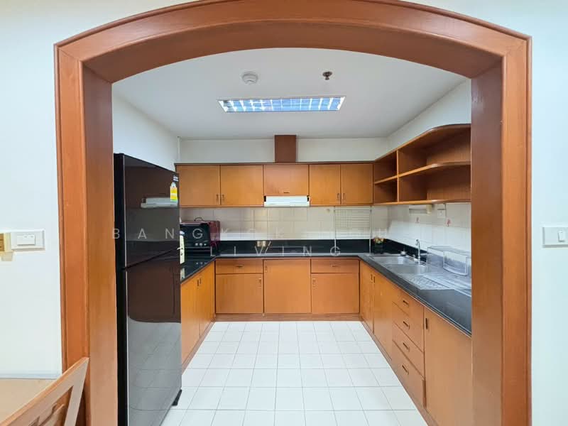 Baan Suanpetch, Bangkok, 18 Soi Sukhumvit 39, Khlong Tan Nua, Watthana, Bangkok, 2 Bedrooms, 135 sqm, Condo For Rent, by Bangkok House Living, 500175020 - DDproperty.com