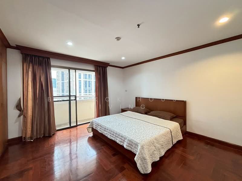 Baan Suanpetch, Bangkok, 18 Soi Sukhumvit 39, Khlong Tan Nua, Watthana, Bangkok, 2 Bedrooms, 135 sqm, Condo For Rent, by Bangkok House Living, 500175020 - DDproperty.com