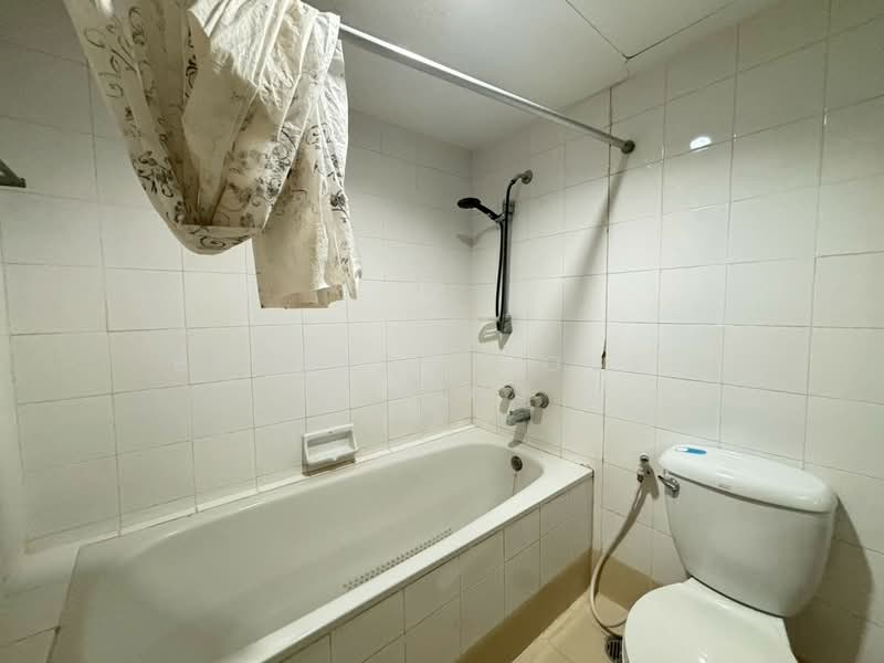 Baan Suanpetch, Bangkok, 18 Soi Sukhumvit 39, Khlong Tan Nua, Watthana, Bangkok, 2 Bedrooms, 135 sqm, Condo For Rent, by Bangkok House Living, 500175020 - DDproperty.com