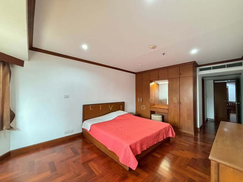 Baan Suanpetch, Bangkok, 18 Soi Sukhumvit 39, Khlong Tan Nua, Watthana, Bangkok, 2 Bedrooms, 135 sqm, Condo For Rent, by Bangkok House Living, 500175020 - DDproperty.com