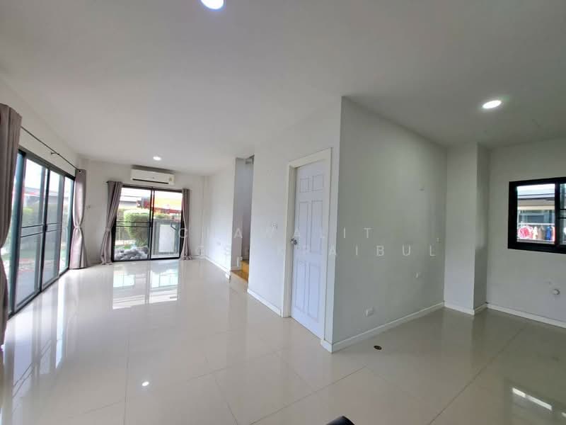 My Home Avenue Ramintra-Chatuchot, Bangkok, Thai Raman Road, Sam Wa Tawan Tok, Khlong Sam Wa, Bangkok, 3 Bedrooms, 170 sqm, Single Detached House For Sale, by CHAWALIT KONGSAKPAIBUL, 500175038 - DDproperty.com