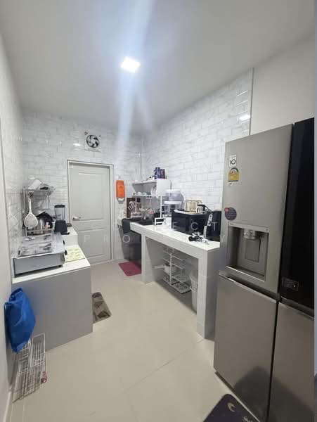 Grande Pleno Phahol-Vibhavadi, Pathum Thani, Klong 1 Klongluang, Khlong Nung, Khlong Luang, Pathum Thani, 3 Bedrooms, 300 sqm, Townhouse For Rent, by Correct Property, 500175049 - DDproperty.com